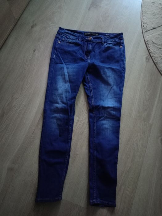 Sprzedam spodnie damskie dżinsowe