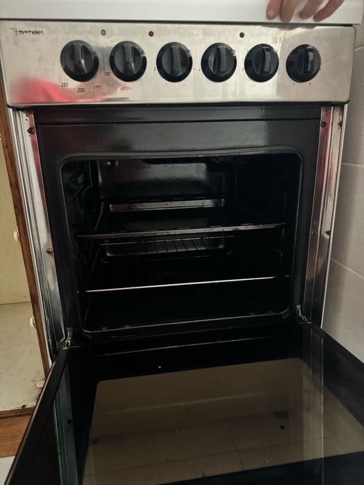 Fogão elétrico usado