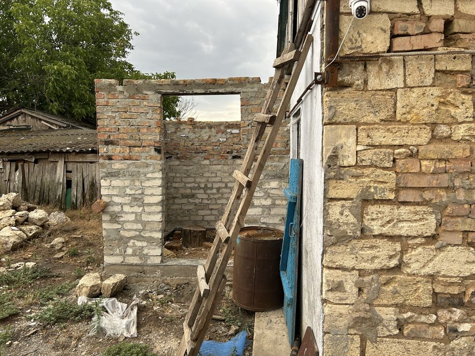 Продам будинок під ремонт
