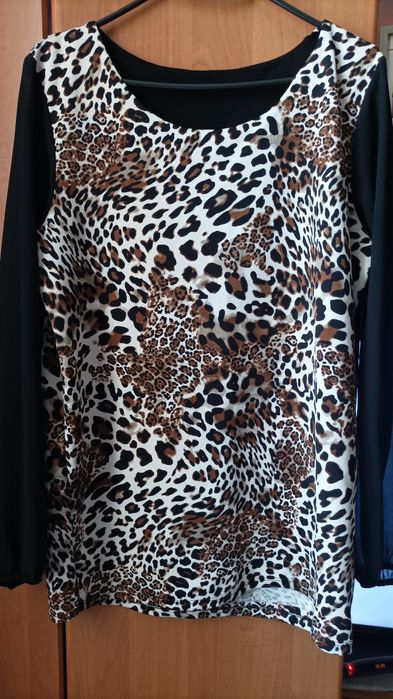 Ładna bluzeczka w print panterka