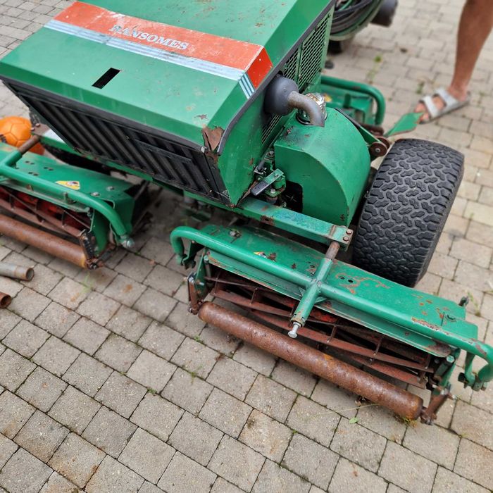 kosiarka wrzecionowa Ransomes Kubota