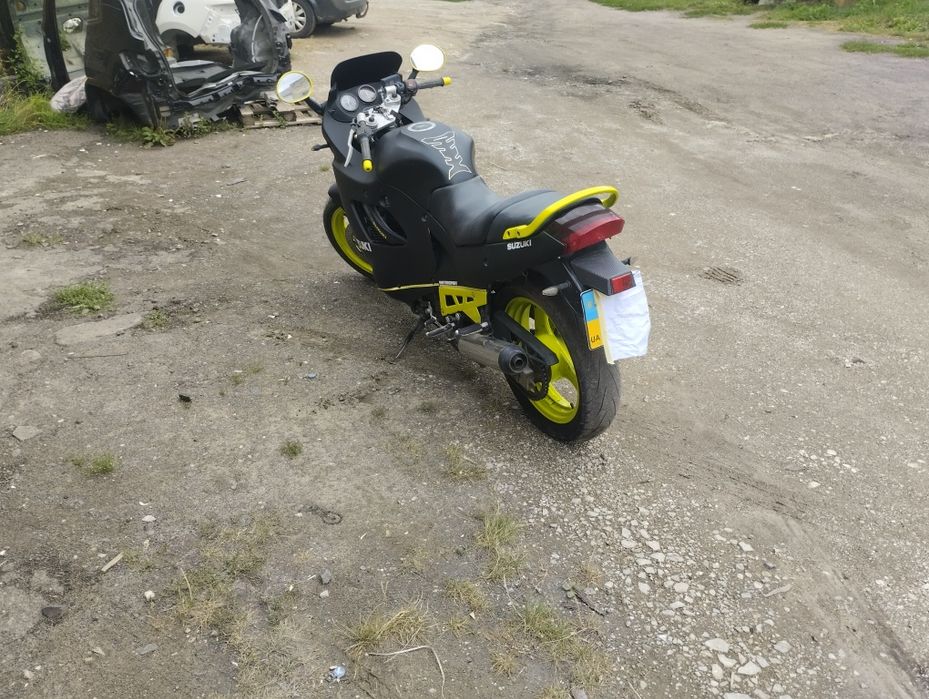 Suzuki GSX600F на документах