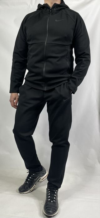 Мужской костюм сезон 2026 весна осень в черном цвете топ качество