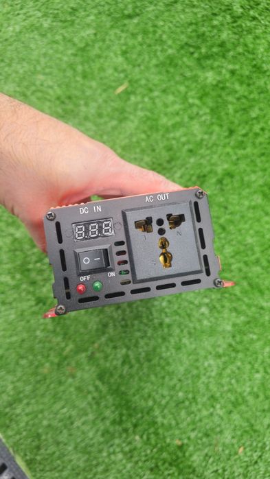 Інвертор 12в-220в 2200w