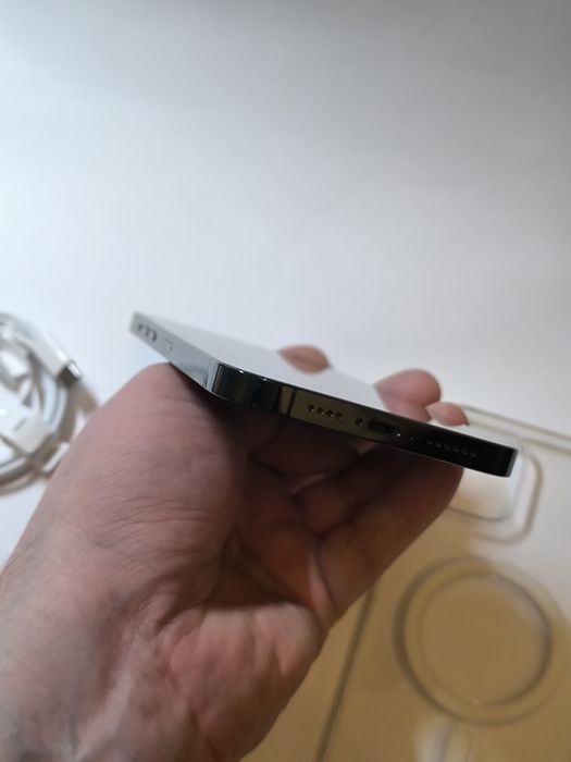 iPhone 12 pro max !!