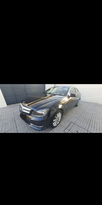 Mercedes Benz C220 Coupé Nacional