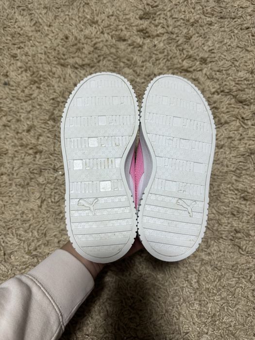 Кросівки Puma Carina 2.0 розмір 32 для дівчинки