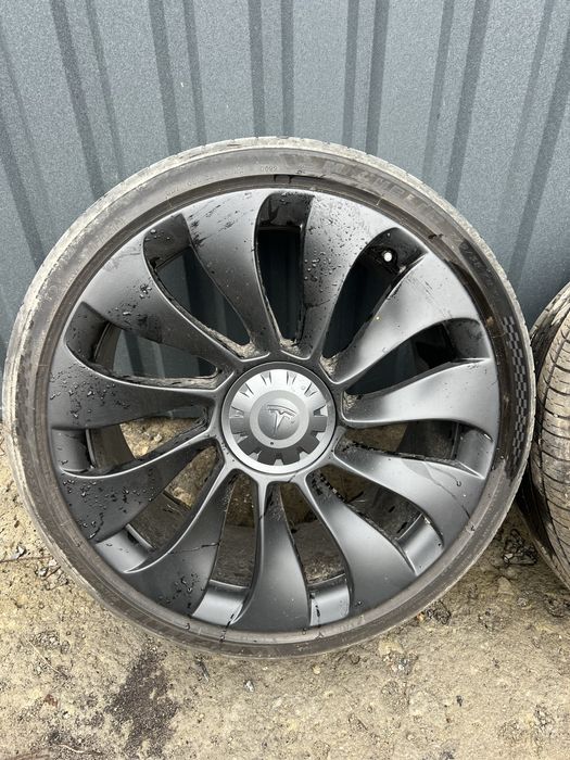 диски задні tesla Y R21 perfomance