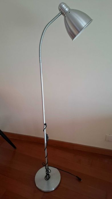 Candeeiro de pé IKEA