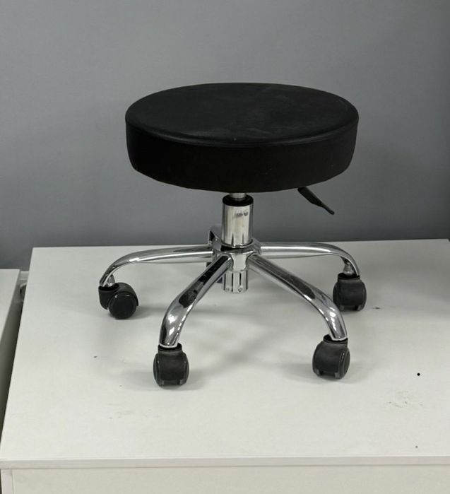 Стілець для педикюру