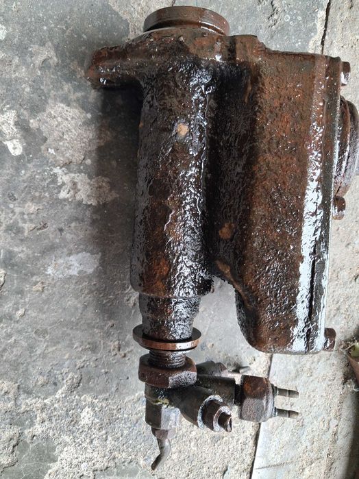 Продам поддон двигателя Москвич 401