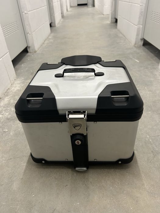 Mala top case ducati desert x