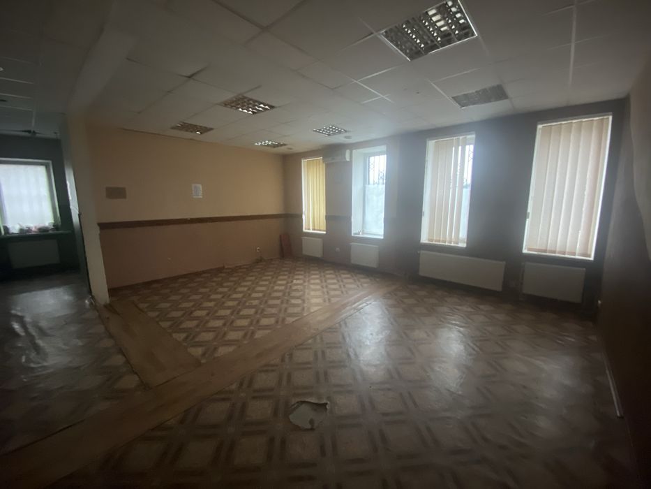 Продам нежитлове приміщення