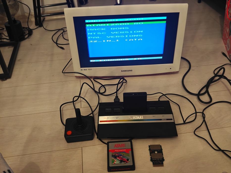 Atari 2600 junior zestaw: konsola, pad, gry, flash kartridż, zasilacz,