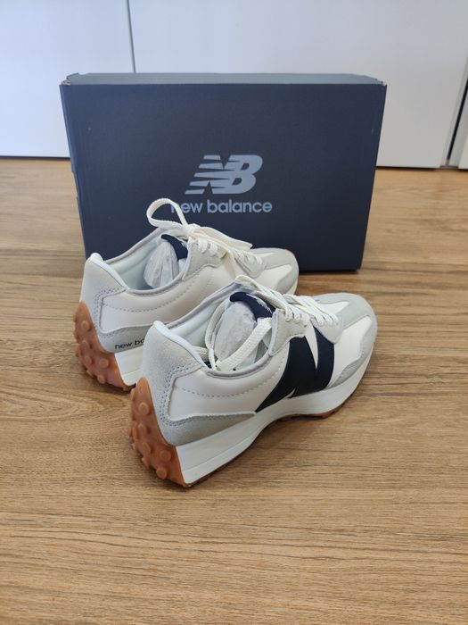 Sapatilhas New Balance 327 novas