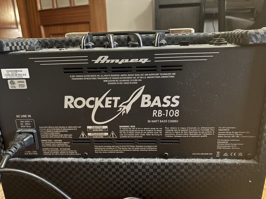 Ampeg Rocket Bass RB - 108