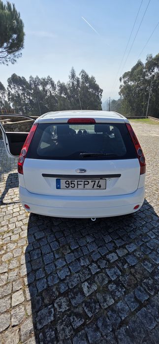 Ford Fiesta 2008 Comercial