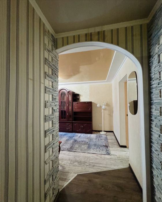 Продаж 3 кімнатної квартири з прибудовою на Новомиколаївці