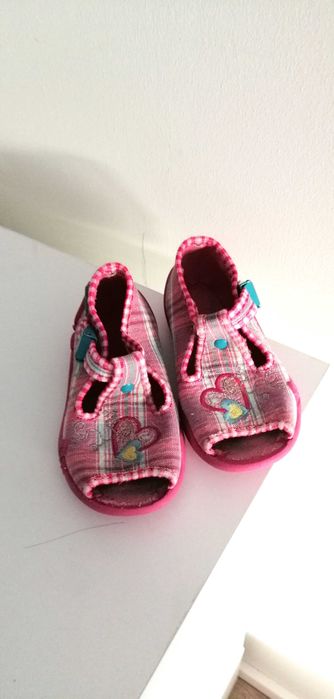 różowe buty buciki sandały sandałki dla dziewczynki 21cm kapcie