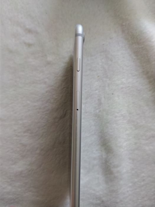 iPhone 7 plus 128 GB  silver
