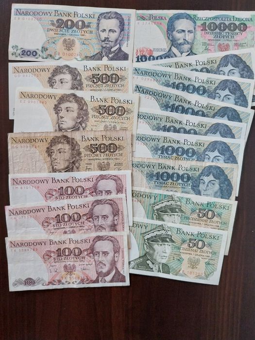 Kolekcja banknotów z Prlu