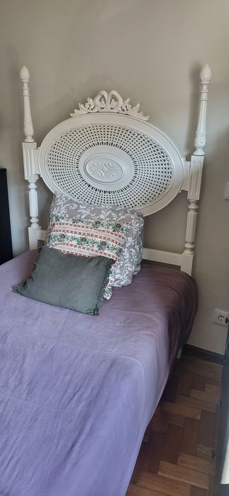 Cama com colchão