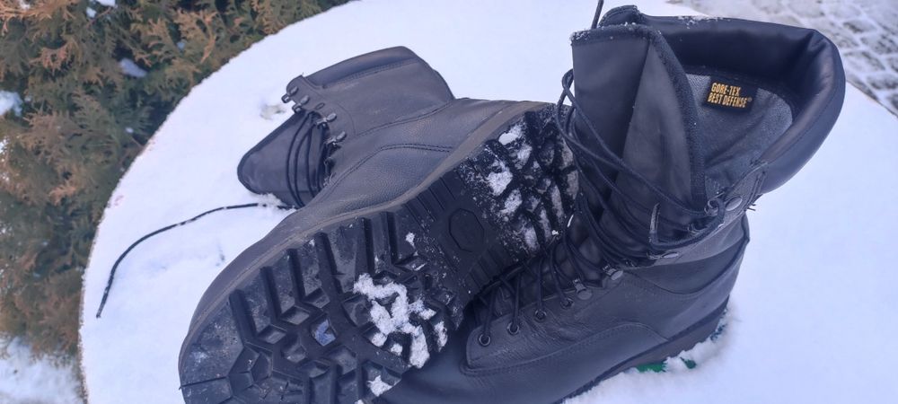 Продам берці Канада