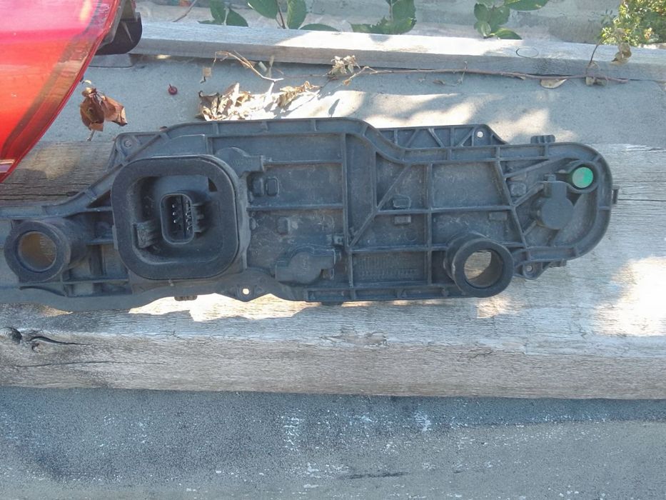 Продам задній правий ліхтар (фонарь) MAKO AL RH 01380672080