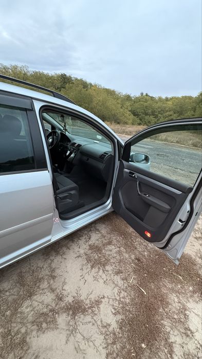 Volkswagen Touran 1.6 FSI