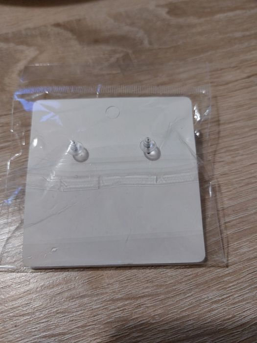 Plastikowe kolczyki w kolorze różowym, fuksja