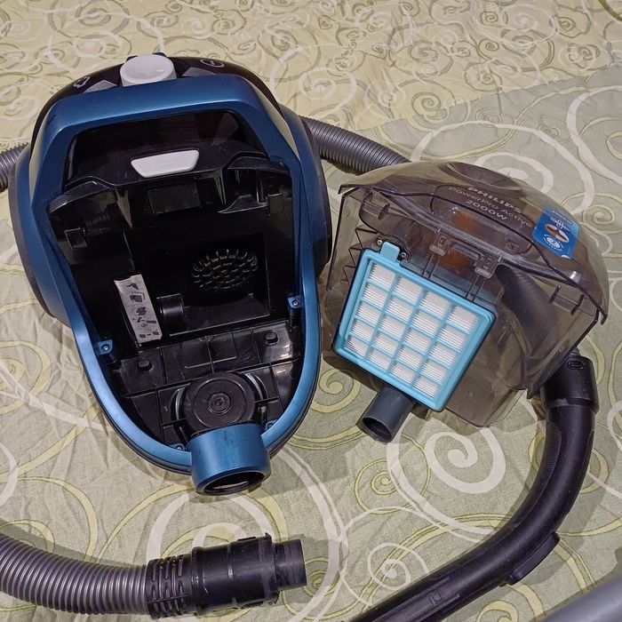 Пилосос Philips без мішка + новий двигун+фільтридля пилу,  fc8672/01