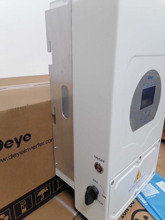 Гібридний інвертор SUN-08K-SG05LP1-EU Deye WiFi 8кВт, 1 фаза, 2 MPPT