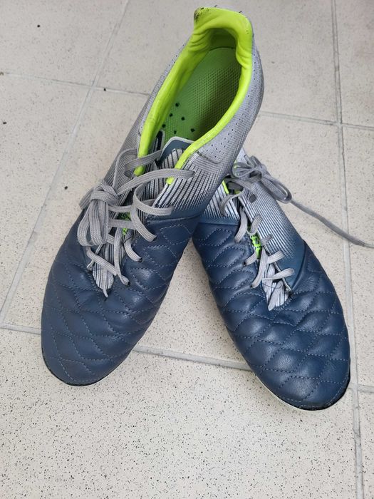 Buty piłkarskie korki