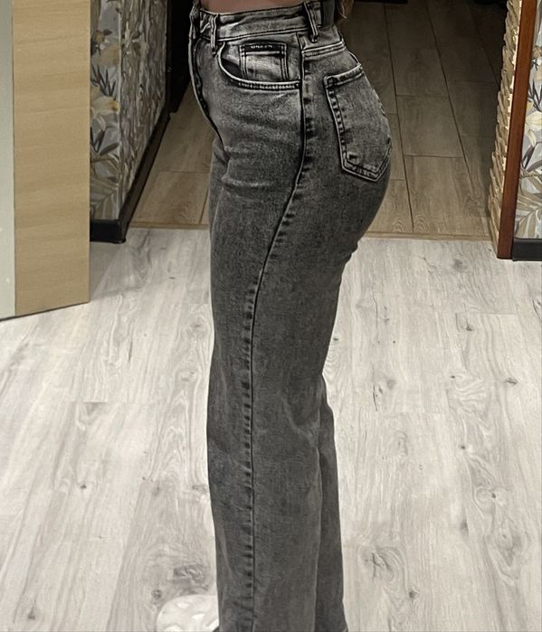 Джинси прямі сірі