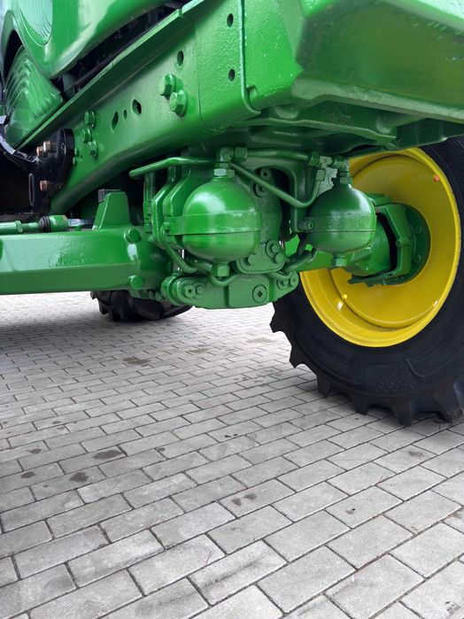 John Deere 6820 з фронтальним навантажувачемTrima