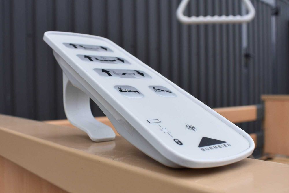 Łóżko rehabilitacyjne Burmeier Dali pilot bezprzewodowy