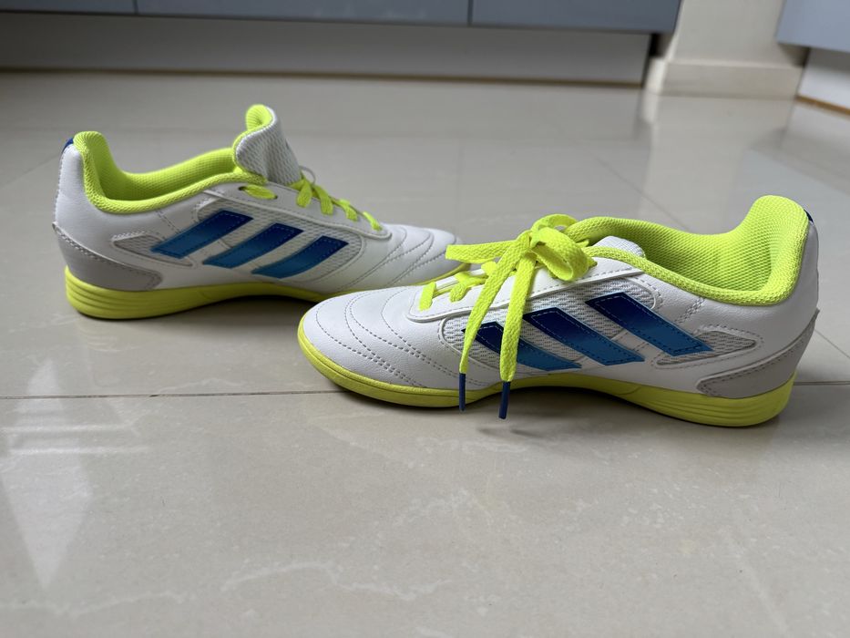 Buty piłkarskie halowe Adidas rozmiar 36