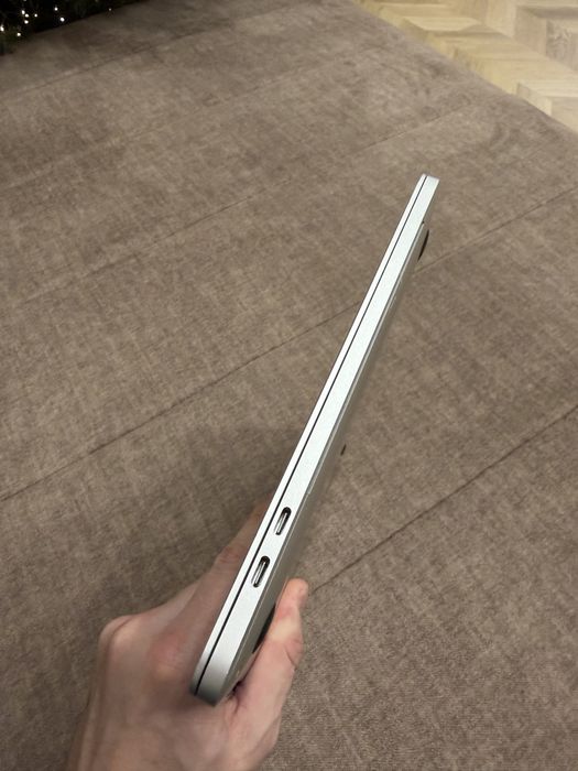 MacBook Pro 2019 13 i5 2.4/8GB /256 GB/ Touch Bar /