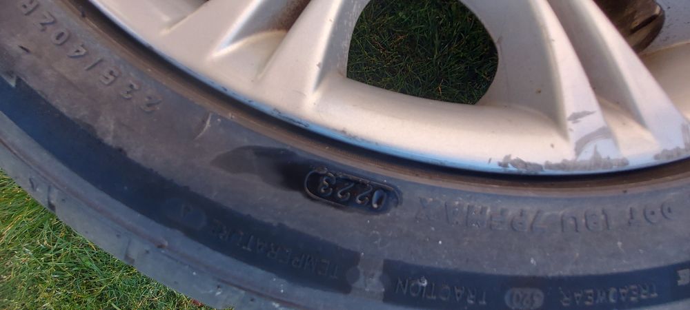 Felgi z oponami styling 135 18" bmw e60 e61