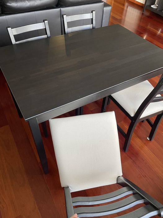 Mesa de jantar e cadeiras Ikea excelente estado