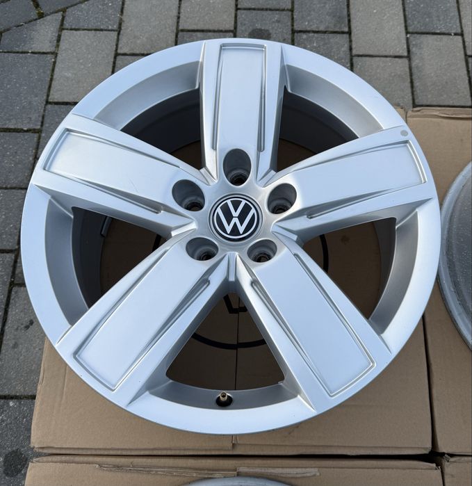 Felgi Volkswagen T5 T6 Multivan Amarok Man Crafter 18" 5x120 et45 7.5J