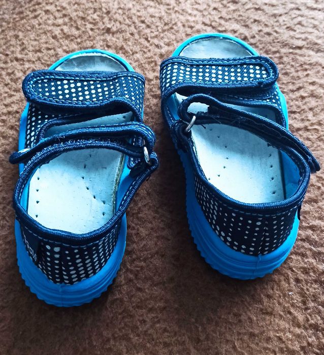 Buty, sandałki, buciki VIGGaMi roz 22