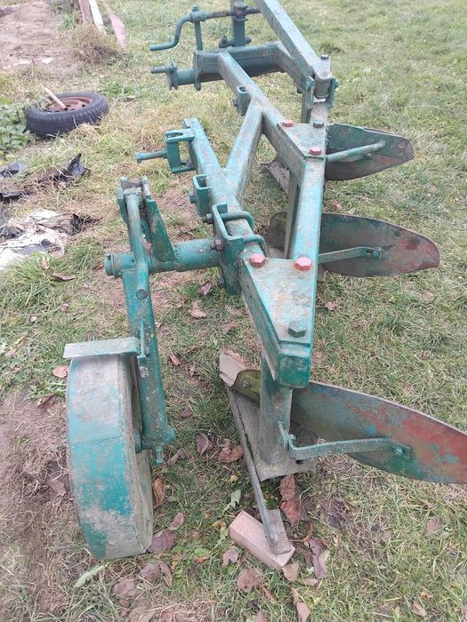 Плуг 2х30  3х30. 3х35 унія грдзьонц польща