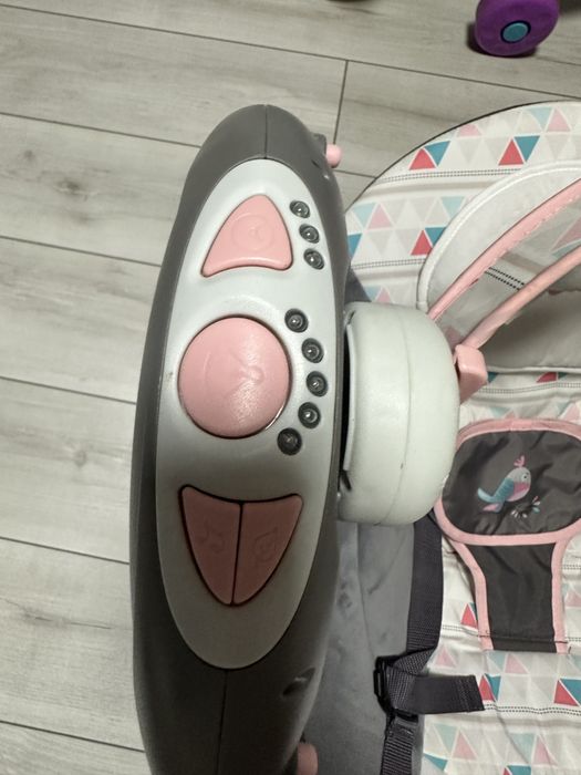 Дитячий заколисуючий центр