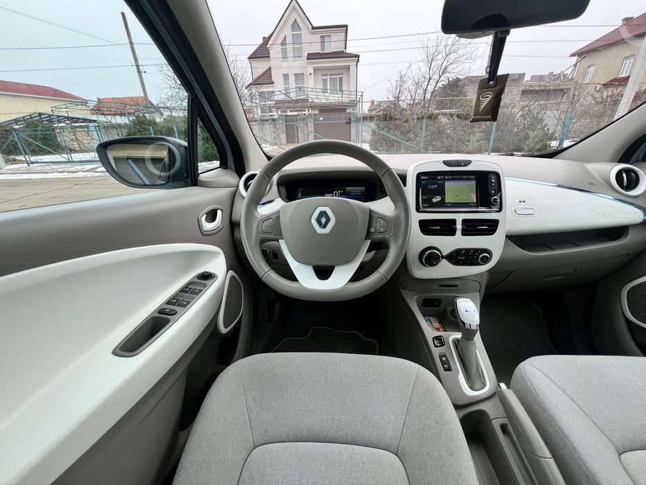 Продам Renault Zoe в идеальнишом состоянии