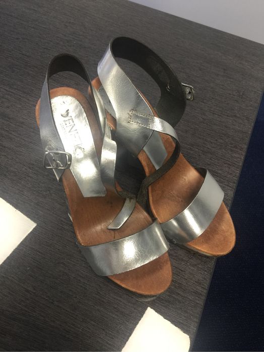 Sprzedam buty ze skóry Venezia 39