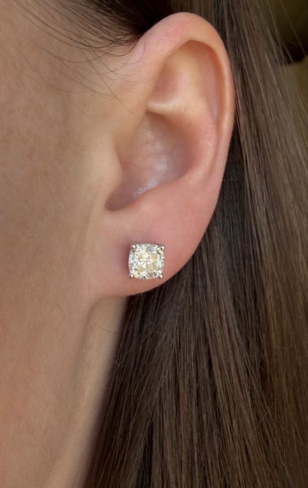 Серьги с муассанитами 1 карат  серебро 925