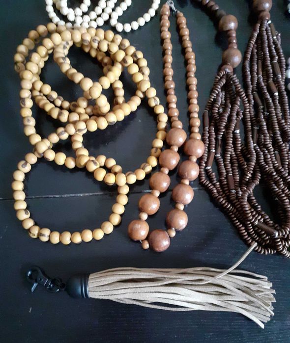 Lote conjunto de bijuteria africana, étnica,  tons terra 27 peças