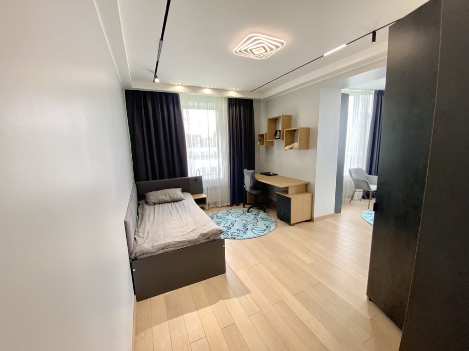 Продається квартира. ЖК Липки. Вул. Мазепи. 83 м². Шикарний ремонт.