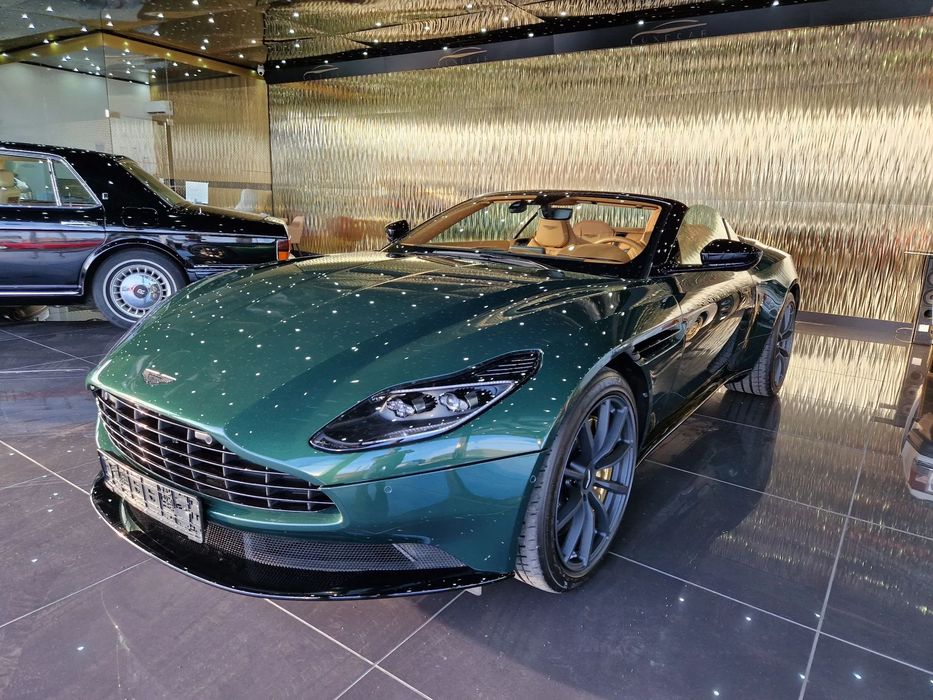 Aston Martin DB11 Volante V8